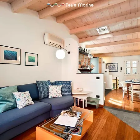 Апартаменты Golden View, Terre Marine Вернацца