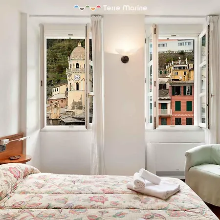 Апартаменты Golden View, Terre Marine Вернацца