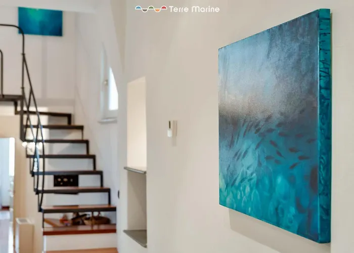 Апартаменты Golden View, Terre Marine