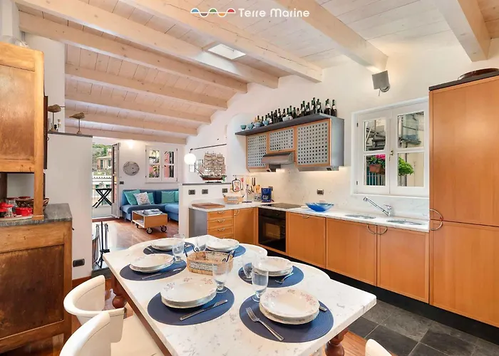 Golden View, Terre Marine Апартаменты