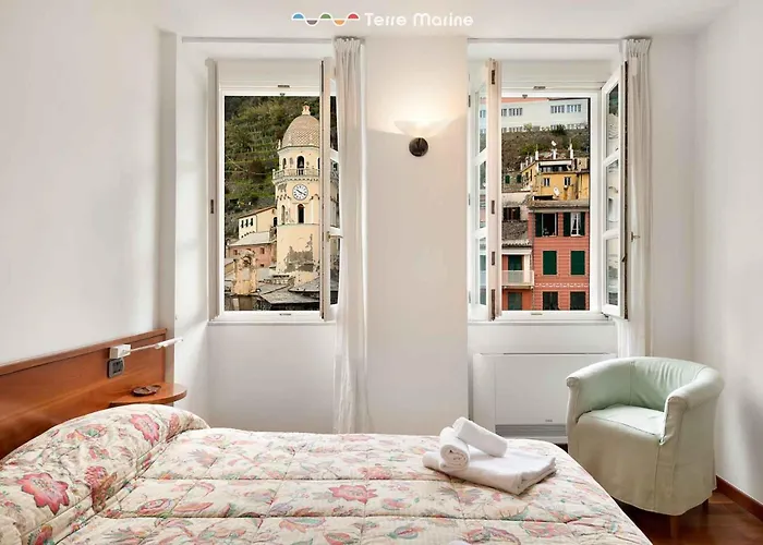 Апартаменты Golden View, Terre Marine Вернацца