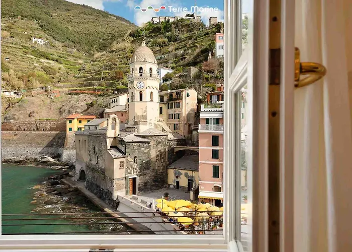 Апартаменты Golden View, Terre Marine Вернацца